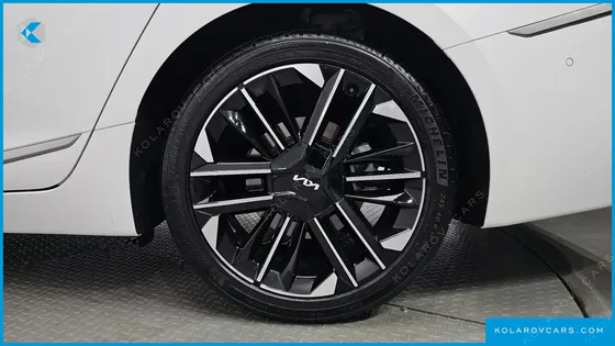 KIA K8 SIGNATURE