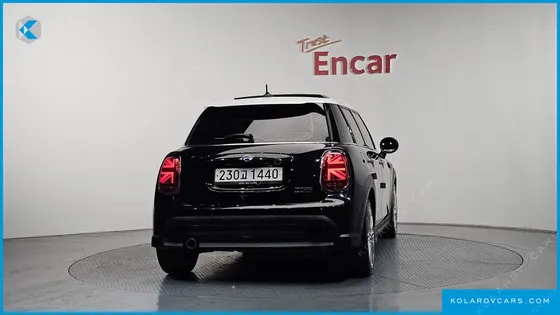 MINI COOPER 5DOOR CLASSIC PLUS LAUNCH PACK