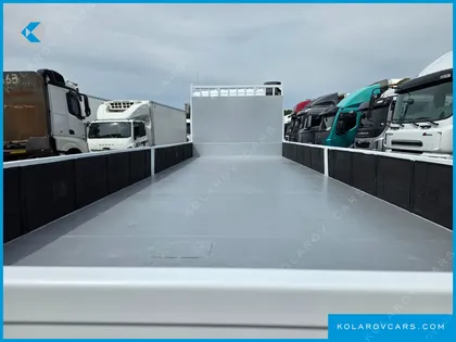 HYUNDAI MEGA TRUCK GOLD