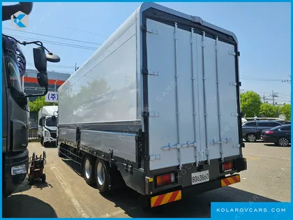 HYUNDAI MEGA TRUCK GOLD
