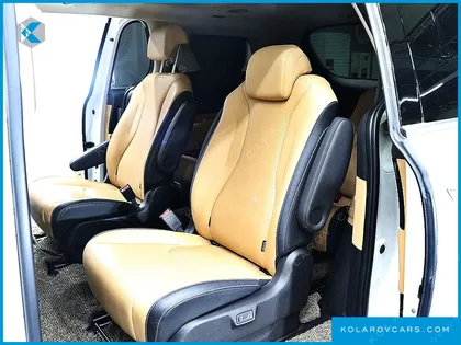 KIA CARNIVAL 9-SEATER NOBLESSE