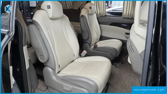 KIA CARNIVAL GASOLINE 9-SEATER HI-LIMOUSINE