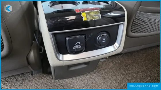 KIA CARNIVAL GASOLINE 9-SEATER HI-LIMOUSINE