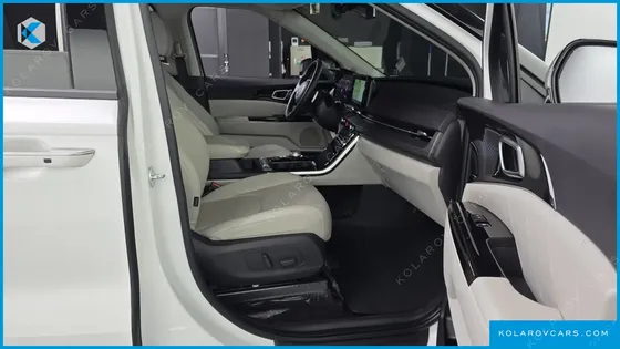 KIA CARNIVAL 9-SEATER SIGNATURE