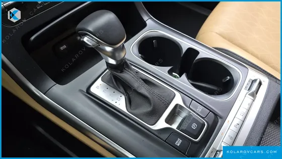 KIA CARNIVAL 9-SEATER PRESTIGE
