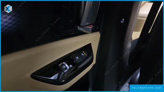 KIA CARNIVAL 7-SEATER SIGNATURE