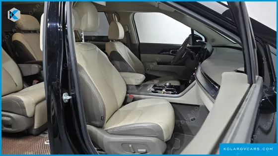 KIA CARNIVAL GASOLINE 7-SEATER HI-LIMOUSINE