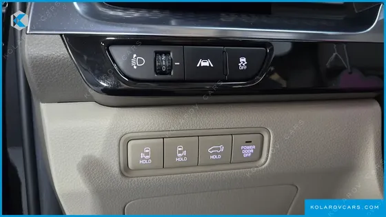 KIA CARNIVAL GASOLINE 7-SEATER HI-LIMOUSINE