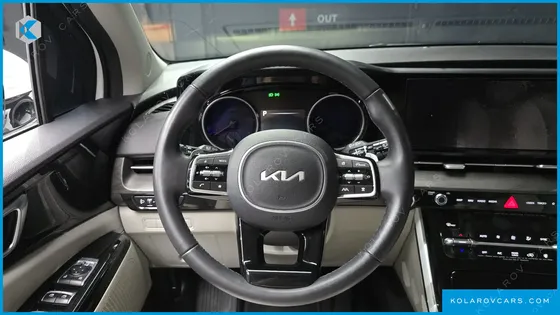 KIA CARNIVAL 9-SEATER NOBLESSE
