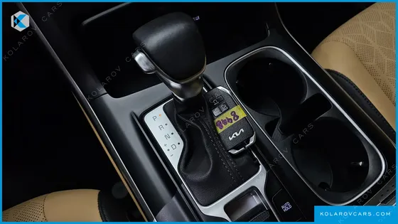 KIA CARNIVAL GASOLINE 9-SEATER PRESTIGE