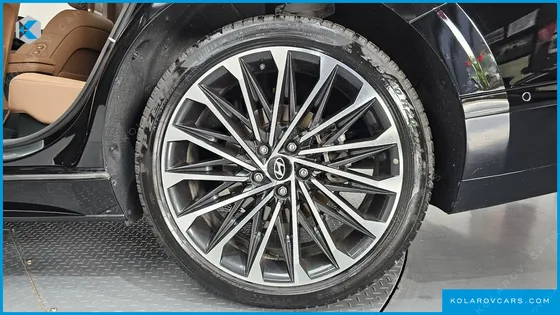 HYUNDAI GRANDEUR CALLIGRAPHY