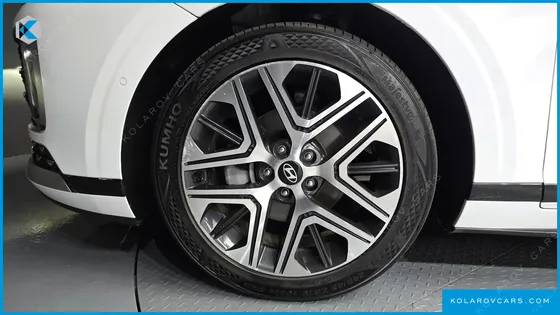 HYUNDAI GRANDEUR EXCLUSIVE