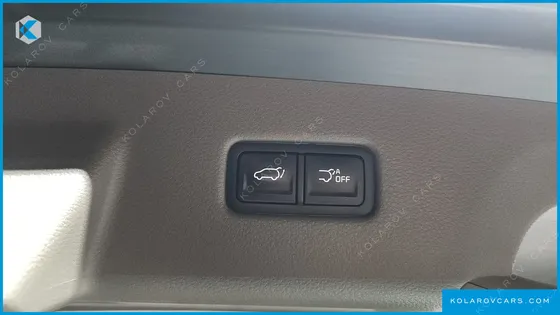 KIA CARNIVAL 9-SEATER HI-LIMOUSINE