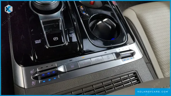 KIA CARNIVAL 9-SEATER HI-LIMOUSINE