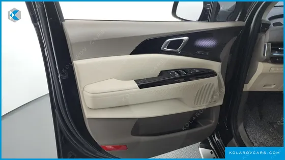 KIA CARNIVAL 9-SEATER HI-LIMOUSINE
