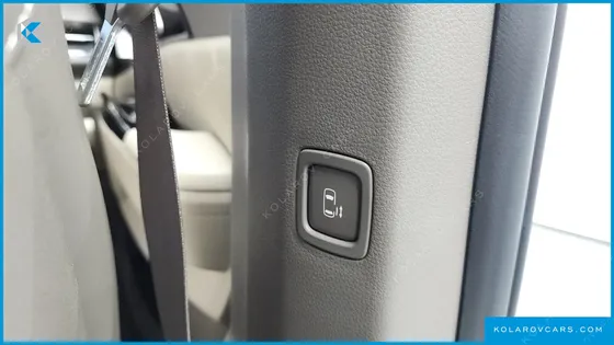 KIA CARNIVAL 9-SEATER HI-LIMOUSINE
