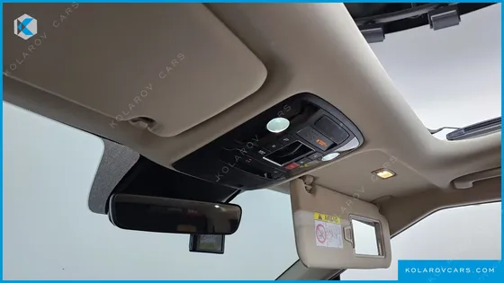 KIA CARNIVAL 9-SEATER NOBLESSE