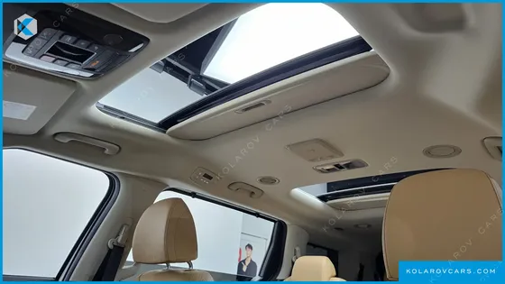 KIA CARNIVAL 9-SEATER NOBLESSE