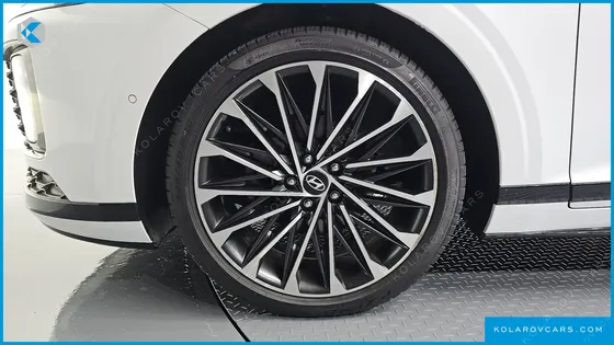 HYUNDAI GRANDEUR CALLIGRAPHY