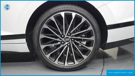HYUNDAI GRANDEUR CALLIGRAPHY
