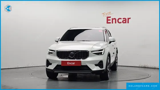 VOLVO XC40 B4 ULTIMATE BRIGHT