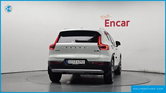 VOLVO XC40 B4 ULTIMATE BRIGHT