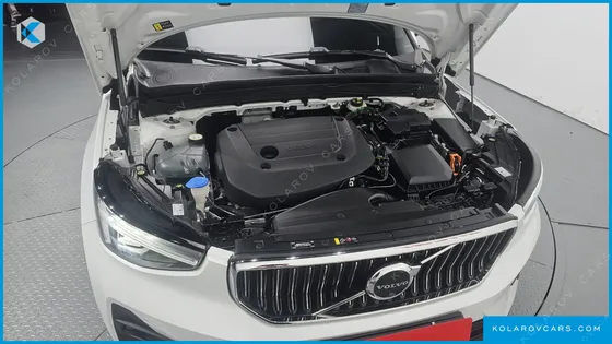 VOLVO XC40 B4 ULTIMATE BRIGHT
