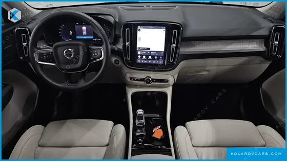 VOLVO XC40 B4 ULTIMATE BRIGHT