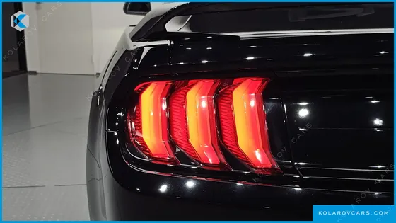 FORD MUSTANG COUPE