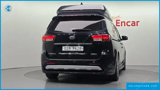 KIA CARNIVAL 9-SEATER HI-LIMOUSINE
