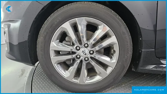 KIA CARNIVAL 9-SEATER HI-LIMOUSINE