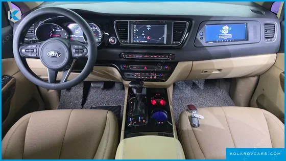 KIA CARNIVAL 9-SEATER HI-LIMOUSINE