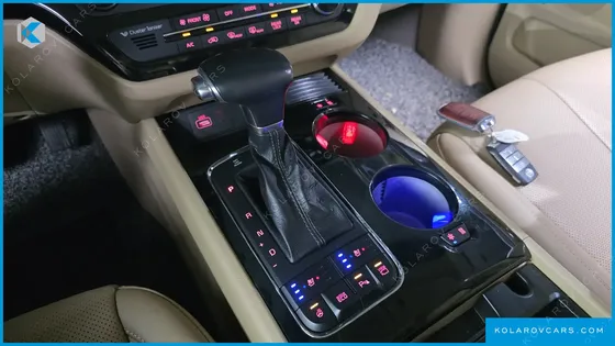 KIA CARNIVAL 9-SEATER HI-LIMOUSINE