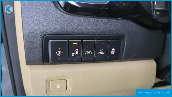 KIA CARNIVAL 9-SEATER HI-LIMOUSINE