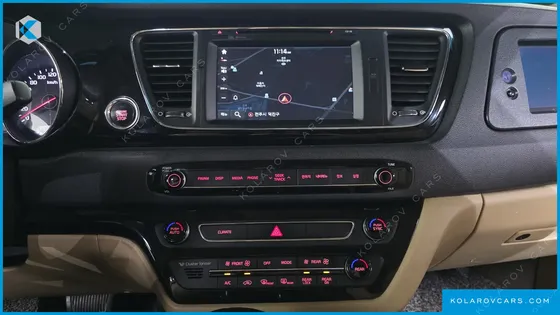 KIA CARNIVAL 9-SEATER HI-LIMOUSINE