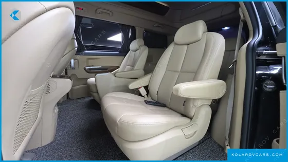 KIA CARNIVAL 9-SEATER HI-LIMOUSINE