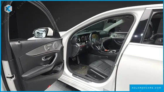 MERCEDES E-CLASS E300 AMG LINE