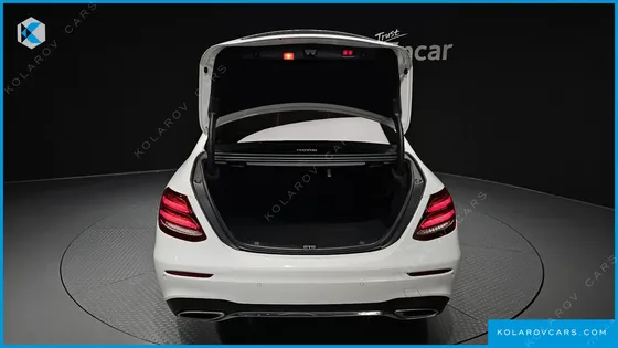 MERCEDES E-CLASS E300 AMG LINE