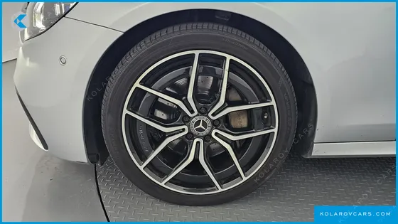 MERCEDES E-CLASS E220D 4MATIC AMG LINE