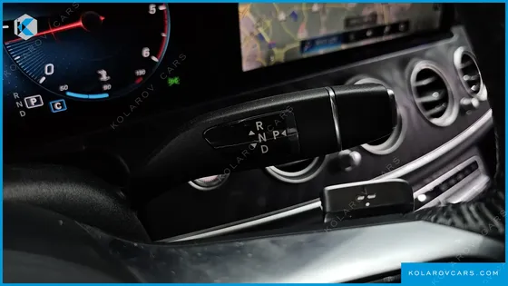 MERCEDES E-CLASS E220D 4MATIC AMG LINE