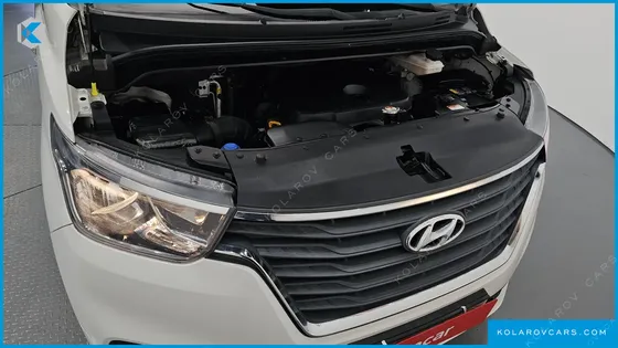 HYUNDAI STAREX VAN 3-SEATER