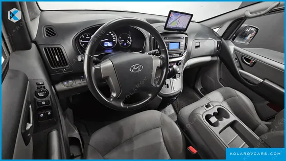 HYUNDAI STAREX VAN 3-SEATER