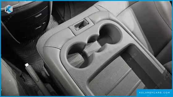 HYUNDAI STAREX VAN 3-SEATER