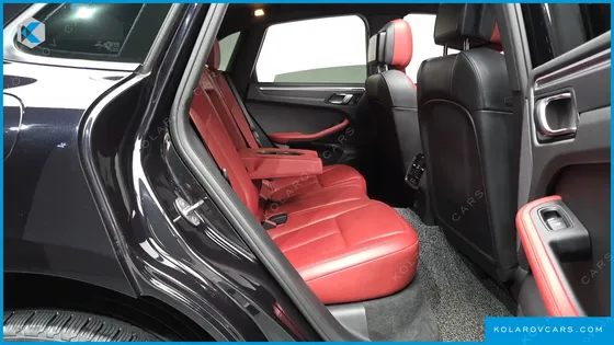 PORSCHE MACAN 2.0
