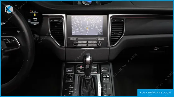 PORSCHE MACAN 2.0