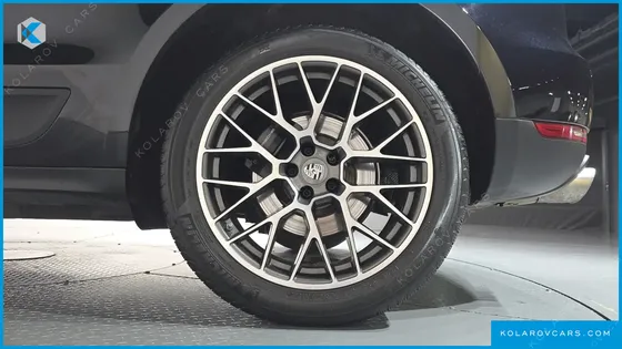 PORSCHE MACAN 2.0
