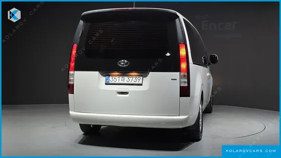 HYUNDAI STARIA 4WD TOURER 9-SEATER