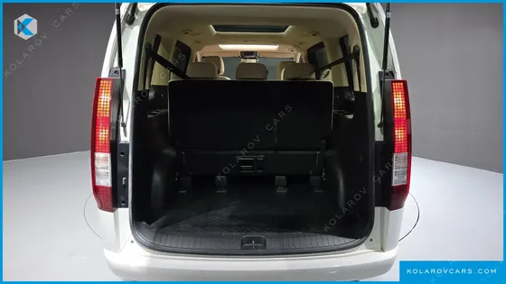 HYUNDAI STARIA 4WD TOURER 9-SEATER