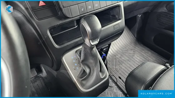 HYUNDAI STARIA CARGO 3-SEATER
