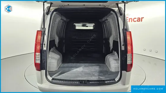 HYUNDAI STARIA CARGO 3-SEATER